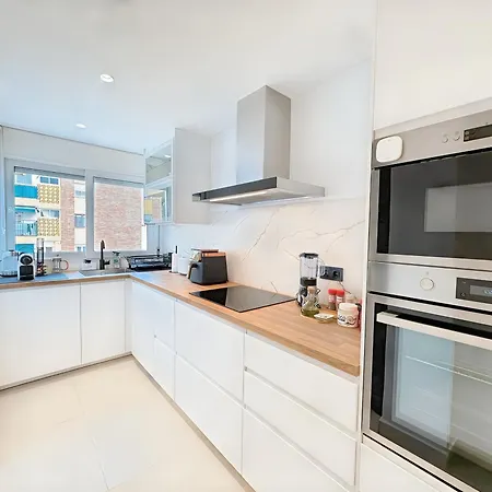 Luxury In Center Apartment *